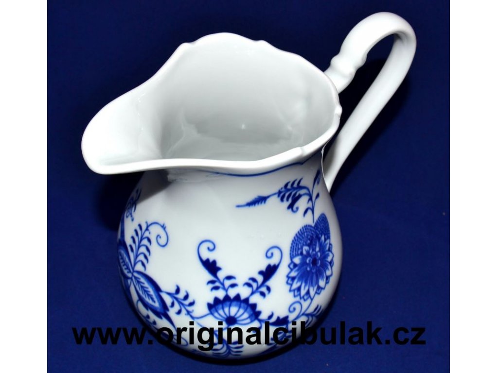 mlékovka cibulák džbánek 0,85 l originální český porcelán Dubí cibulový vzor 2. jakost