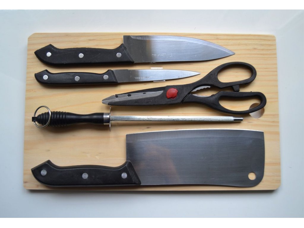 set of 6 knives with wooden handle.