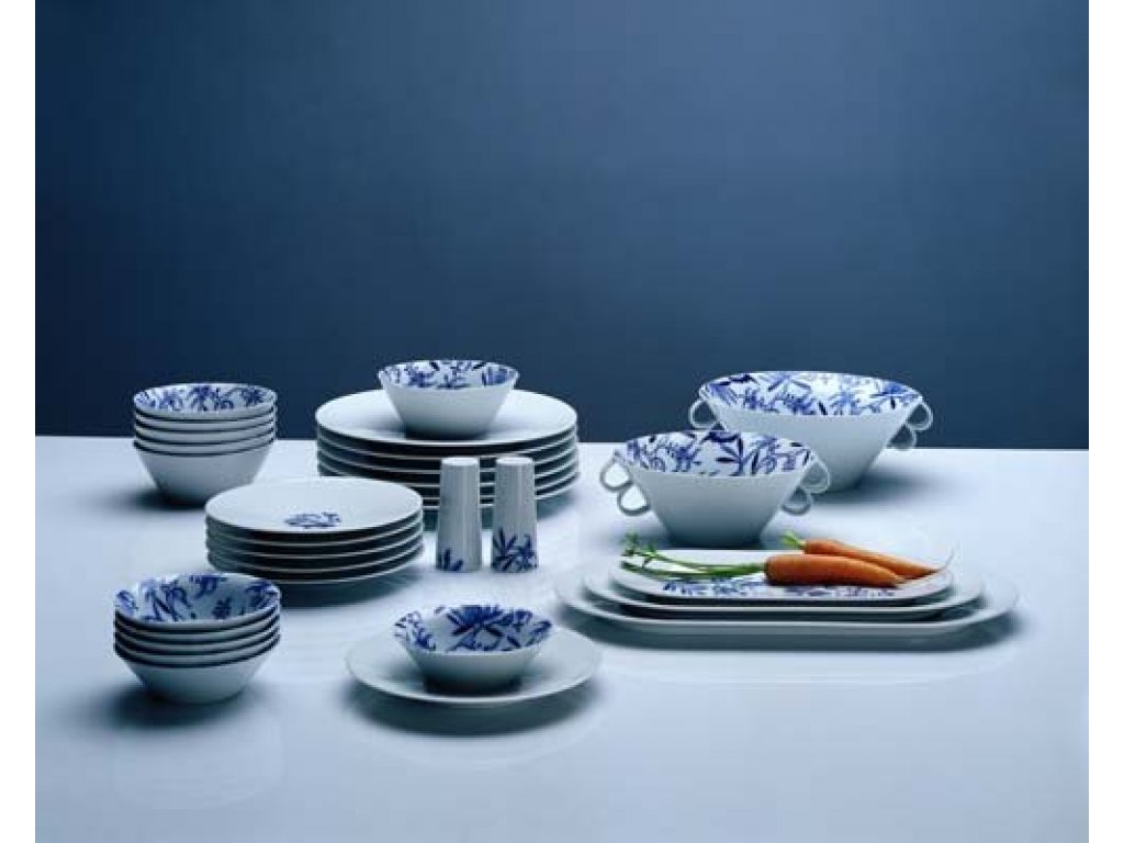 Jídelní souprava Cobalt - design prof. arch. Jiří Pelcl, cibulový porcelán Dubí