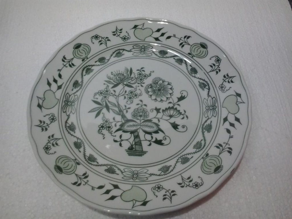 Green Zwiebelmuster Flat Plate 26cm, Bohemia Porcelain from Dubi