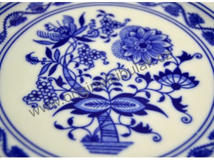 Czech porcelain, Dubí cibulák, dessert plate 19 cm