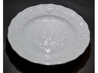 Cibulák bílý talíř reliefní Elegance dezertní 19 cm Český porcelán Dubí