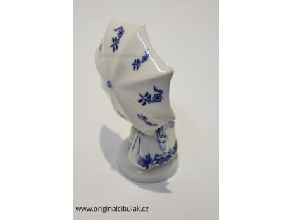 Cibulák Děvčátko s deštníkem 16 cm originální cibulákový porcelán Dubí, cibulový vzor