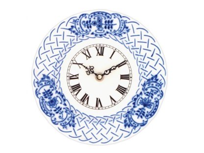 Cibulák hodiny reliéfne so strojčekom 18 cm cibulový porcelán originálny cibulák Dubí