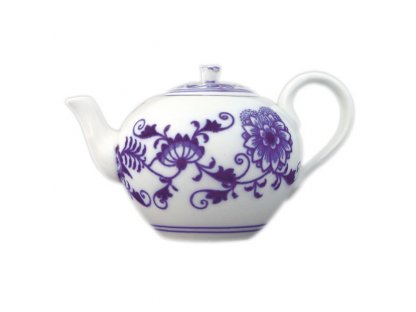 Zwiebelmuster Tea Pot with Strainer 0.65L, Original Bohemia Porcelain from Dubi