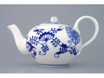 Zwiebelmuster Tea Pot with Strainer 0.65L, Original Bohemia Porcelain from Dubi