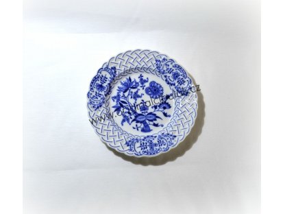 Zwiebelmuster Plate Embossed 18cm, Original Bohemia Porcelain from Dubi