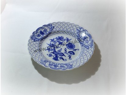 Zwiebelmuster Plate Embossed 24cm, Original Bohemia Porcelain from Dubi