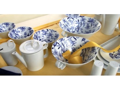 Zwiebelmuster Creamsoup Cup,  Bohemia Porcelain from Dubi