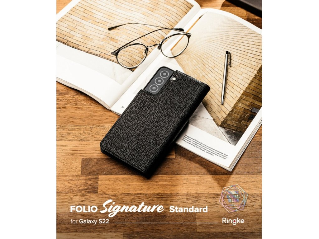 Kožené knížkové pouzdro Folio Signature s popruhem přes rameno pro Samsung Galaxy S22 černé (FSS119R263)