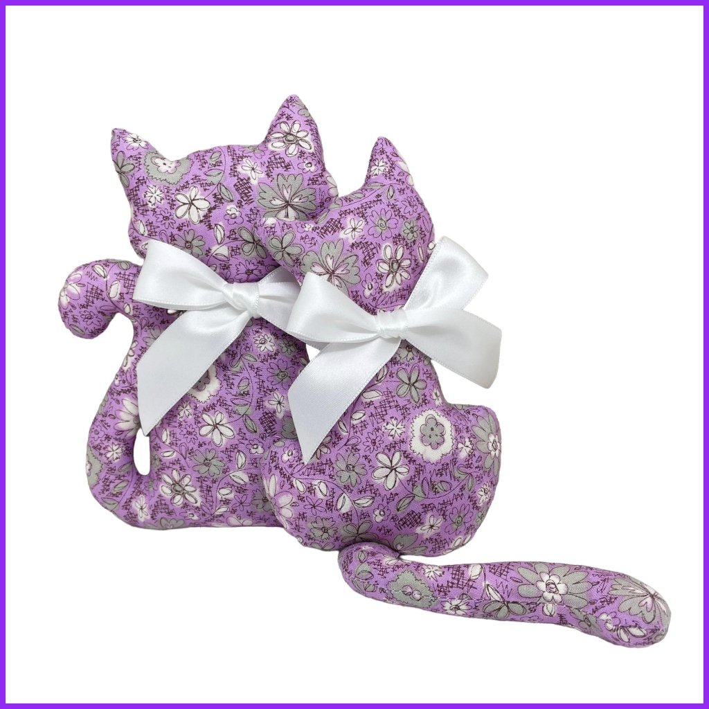 Cat with levender - purple flowers