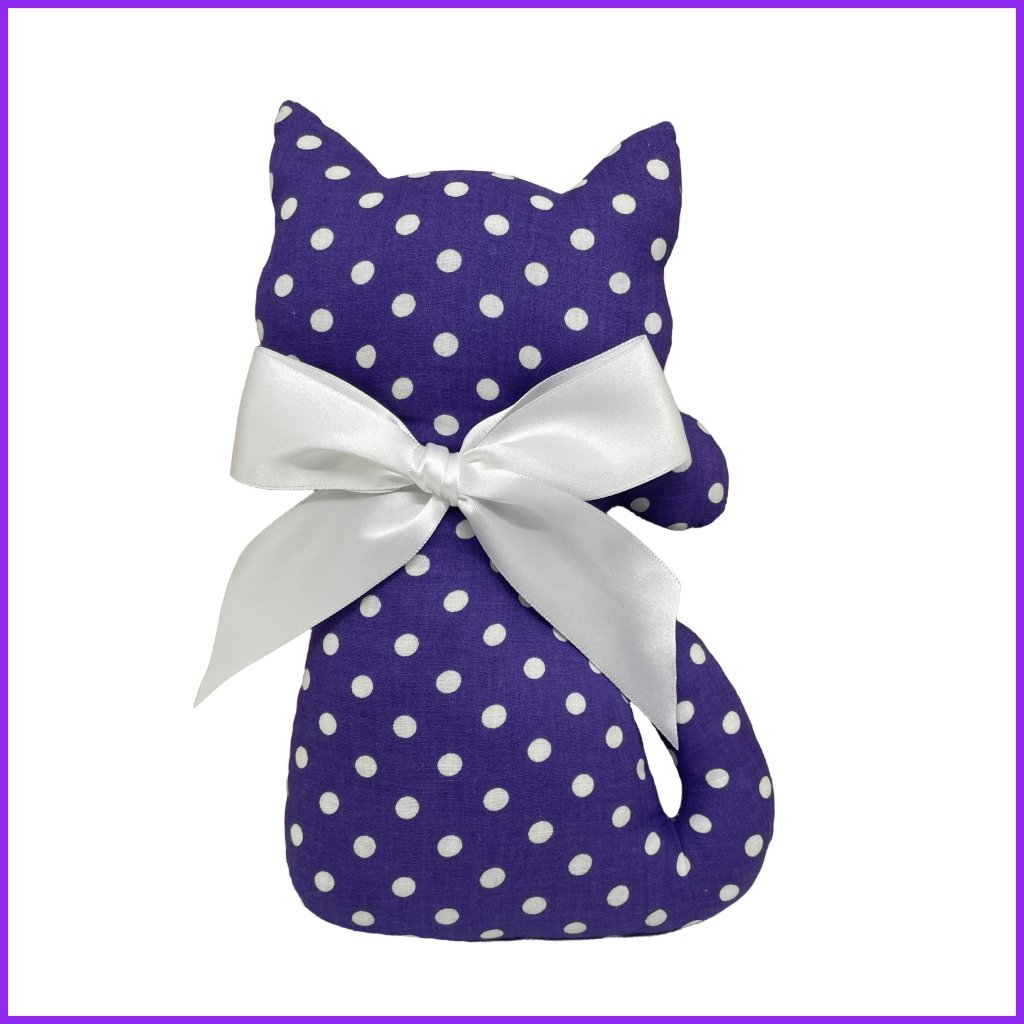 Cat with levender - purple polka dot