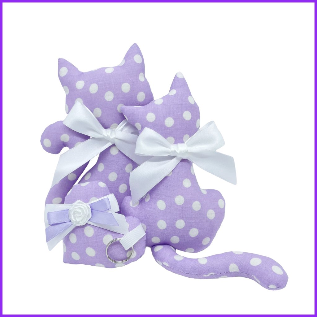 Cat with lavender + heart pendant - purple polka dot