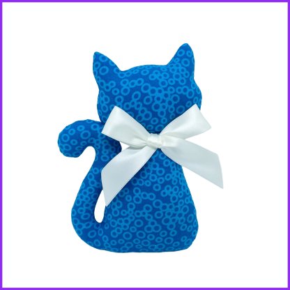 Cat with lavender + heart pendant - blue bubbles