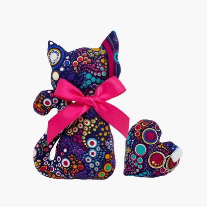 Cat with lavender + heart pendant - effervescence