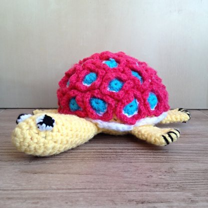 Big crocheted turtle