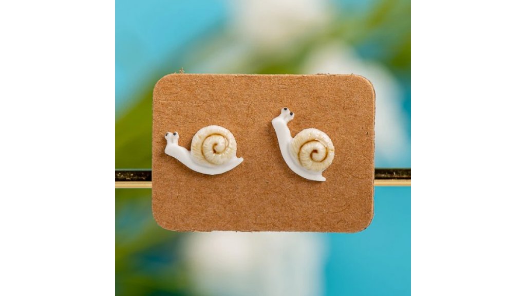 Ceramic earrings snail antiallergenic different colors