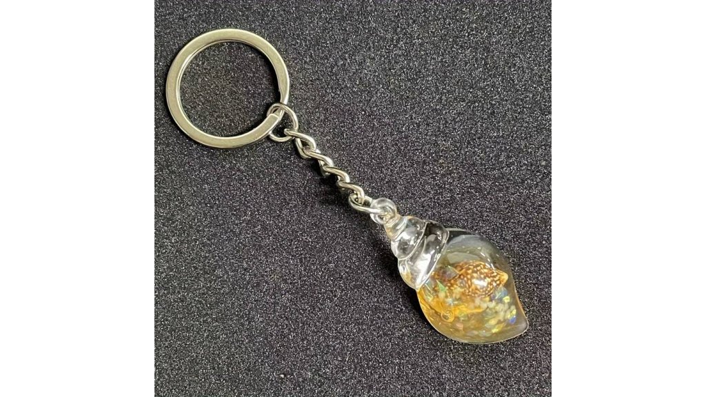 Keychain with shell