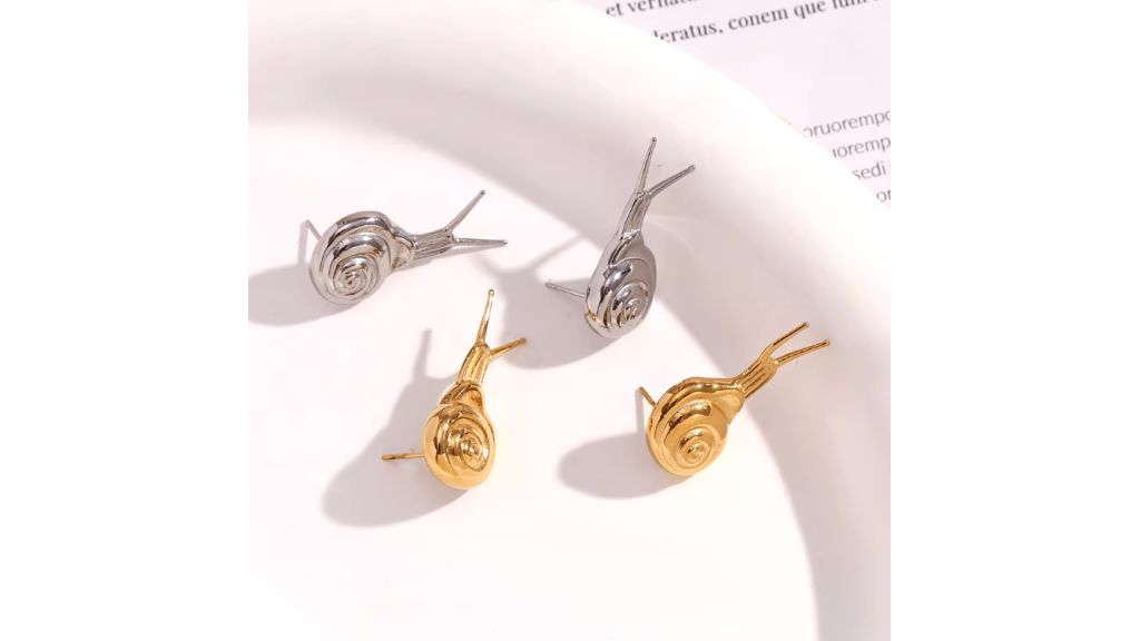 Stainless steel earrings - hanging snails