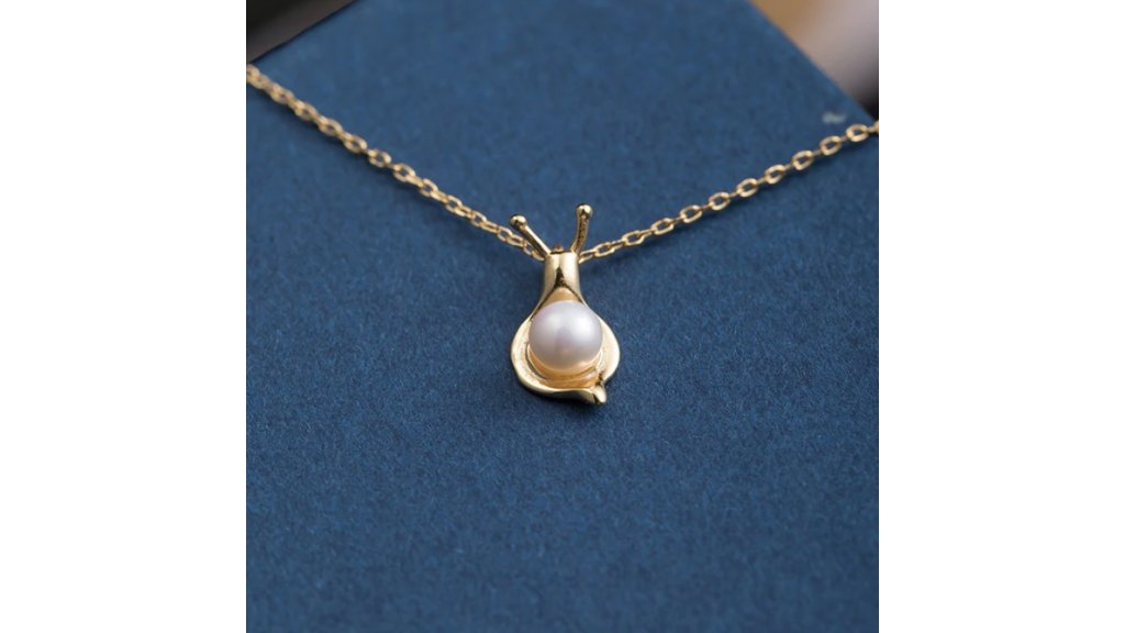 Collana di perle con cammeo realizzato a mano con perline - Gioiell Collana di perle con cammeo realizzato a mano con perline - Gioiell