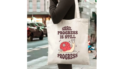 White canvas bag "Snail Progress"