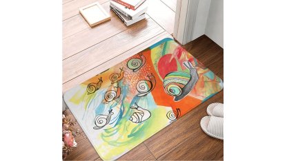 Anti-slip doormat with snail decor