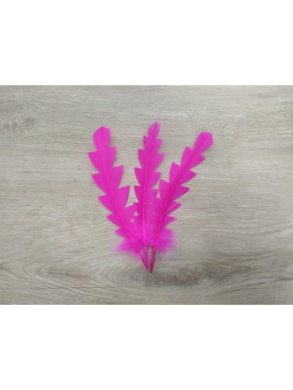 Husí peří zubaté růžové neonové 16 - 21 cm