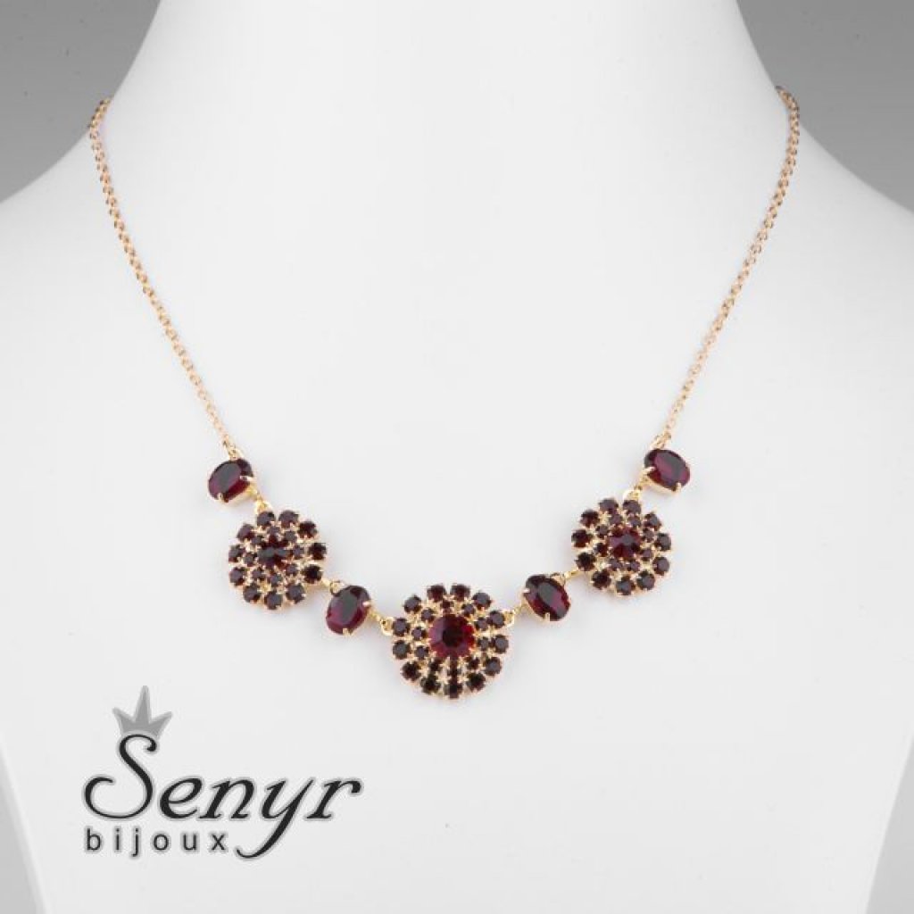 Garnet flowers necklace