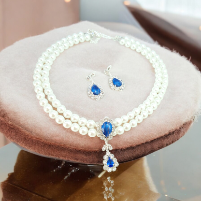 the crystal set DIANA with pearls