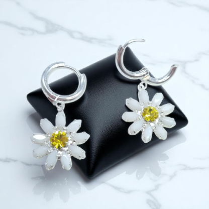 Křišťálové náušničky DAISY ring
