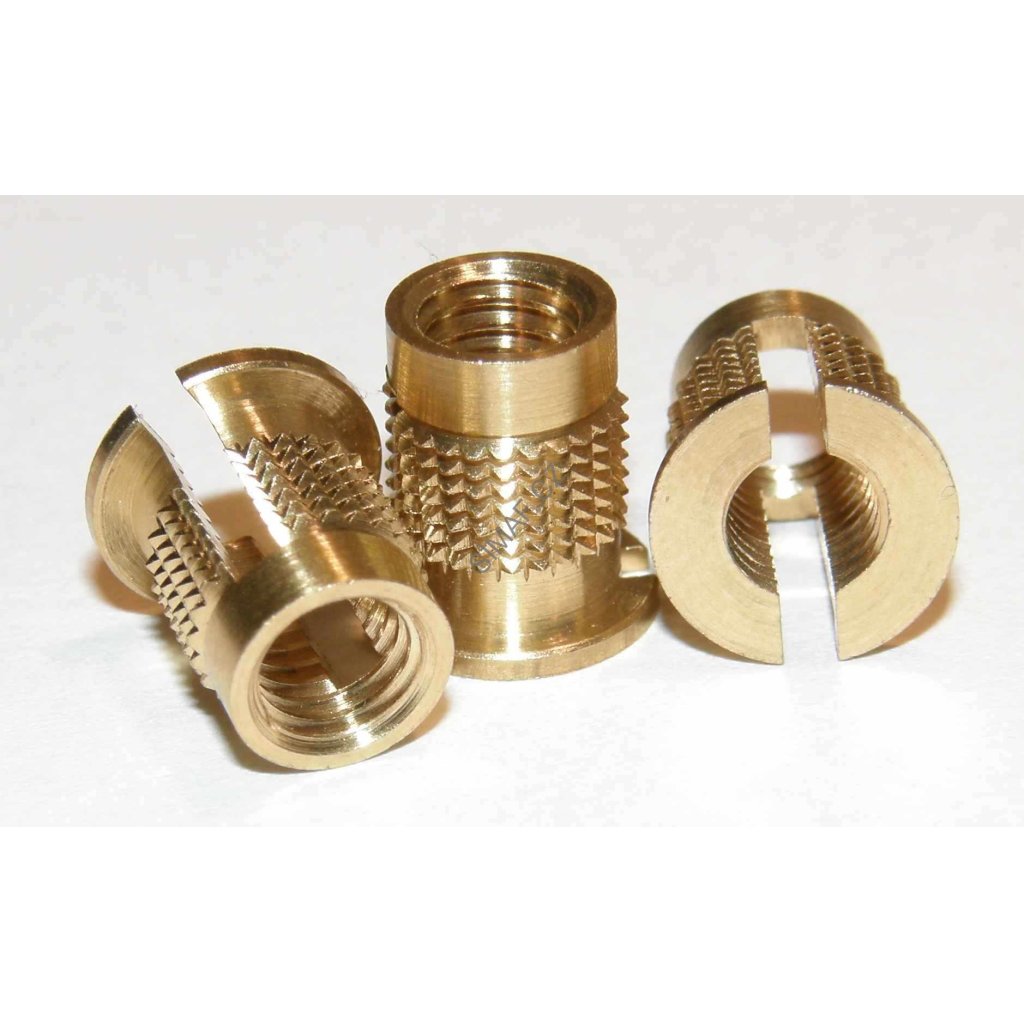 Zálisek do plastu typ CM M2.5x6.5