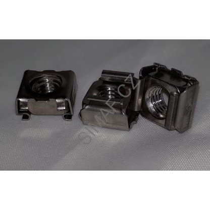 Matice v kleci M6 pro díru 8,3x8,3