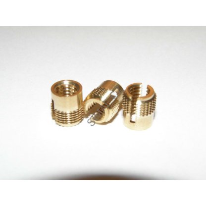 Zálisek do plastu typ DM M6x12.5