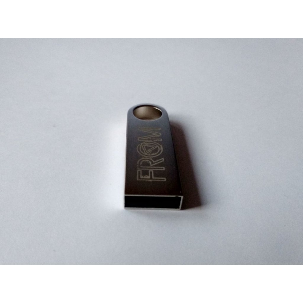 USB flash disk 32 GB - kapela FROM
