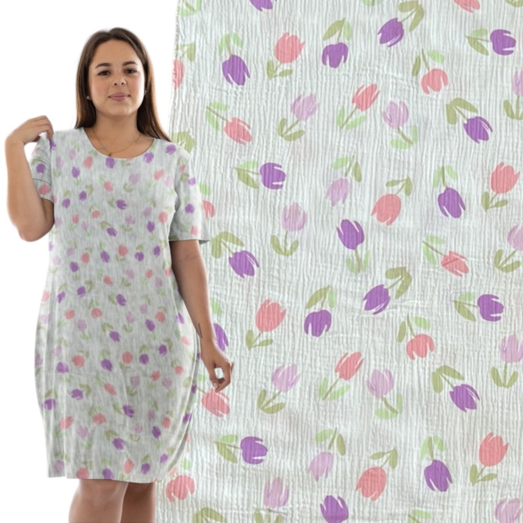 Barevné tulipány na bílé mušelín