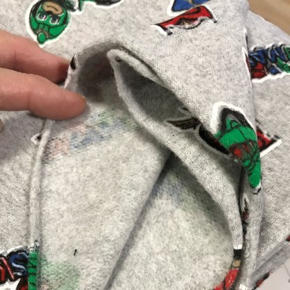 PJMASKS na šedé počesaná