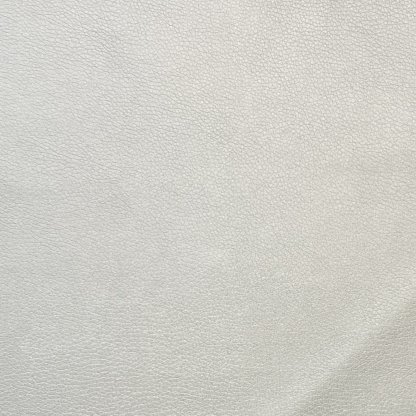 Stříbrná perleťově lesklá ekokůže soft