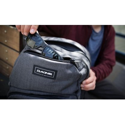 batoh Dakine Campus L 33L Dark Olive