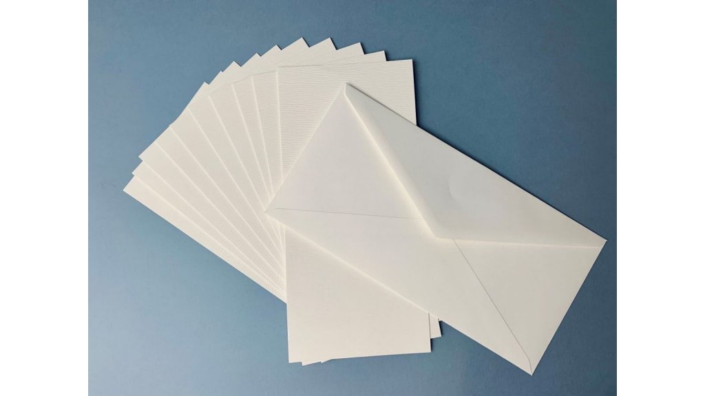 Strukturovaný papír kůra cedru - podkladový - 10 archů- 21x10 cm - 300g