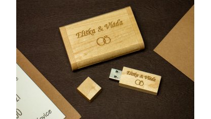 Dřevěný flashdisk 128 GB USB 3.0 s gravírováním