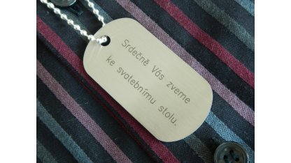 Originální svatební oznámení Dog Tag