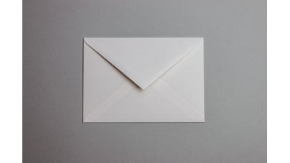 Silné obálky na svatební oznámení velikosti A6 - perlově bílé 2