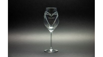 Skleničky na víno s krystaly Swarovski s gravírováním - srdce - 2 ks 2