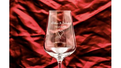 Svatební skleničky na víno se jmény - Sandra