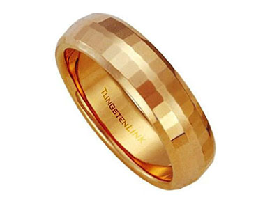 Snubní prsten z Wolframu zlatý