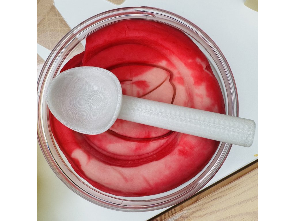 Dětská naběračka na zmrzlinu – ideální pro sensory play