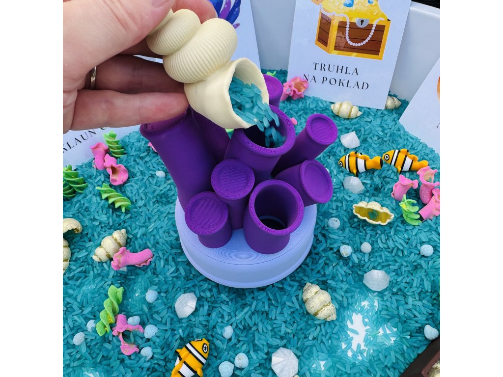 Naběračka ve tvaru mušle pro sensory play 
