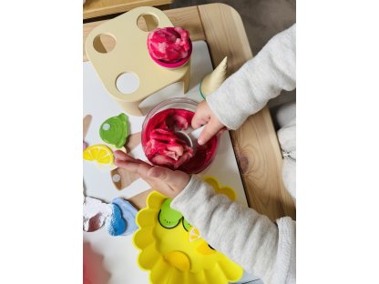 Dětská naběračka na zmrzlinu – ideální pro sensory play