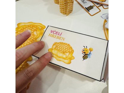 Včelí obchůdek – PDF materiál pro dramatickou hru