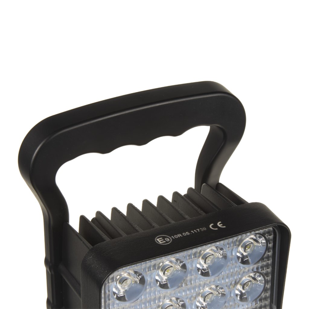 AKU LED světlo s magnetem, 16x3W, powerbanka
